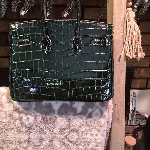 Dark Green Crocodile-Embossed Satchel Genuine Leather - Picture 3 of 6